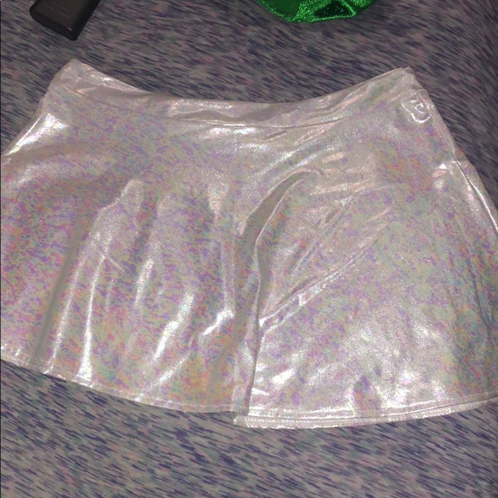 White iridescent oil spil rave stretch skirt, L